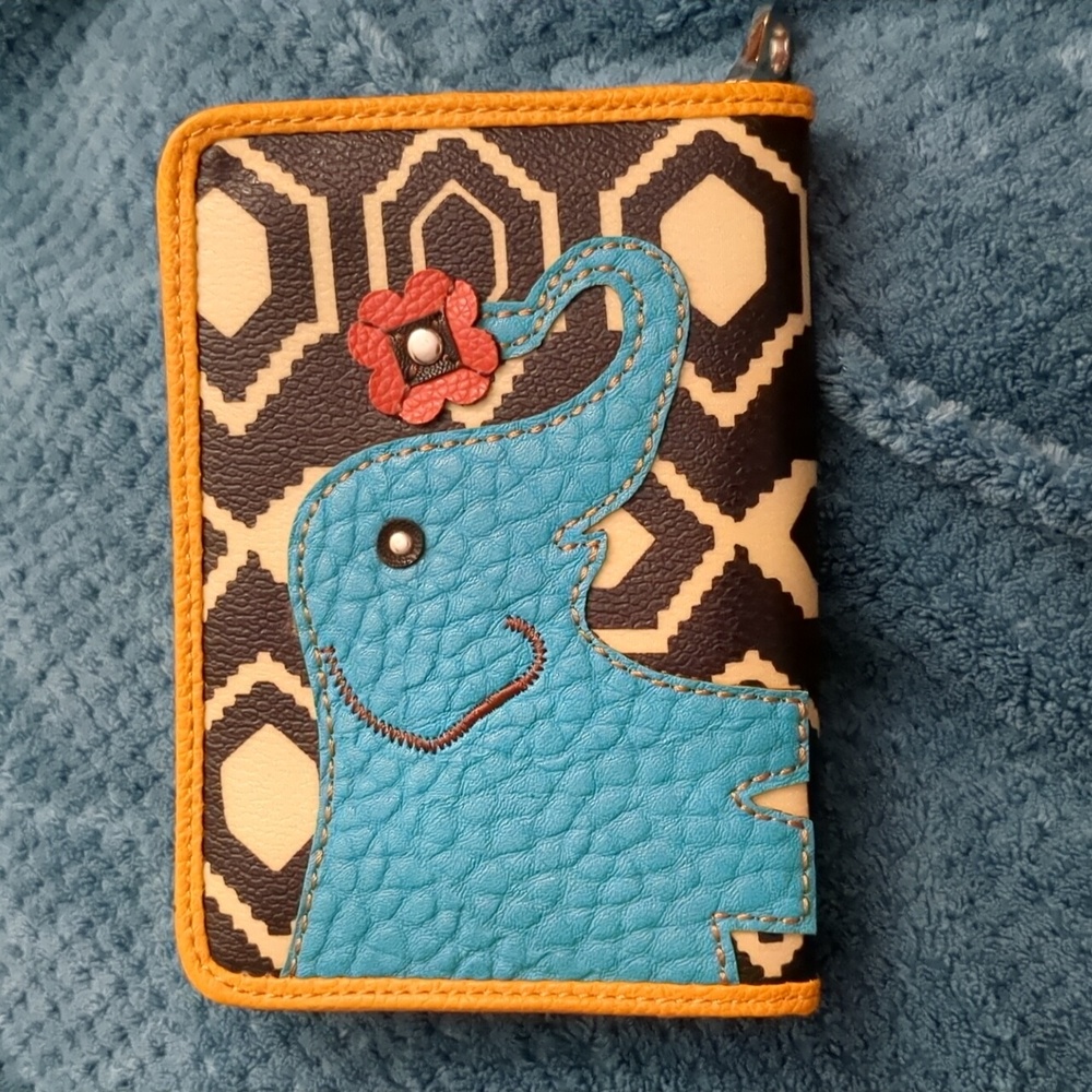 Relic Cute Elephant Card and Coin Zip Wallet NWOT